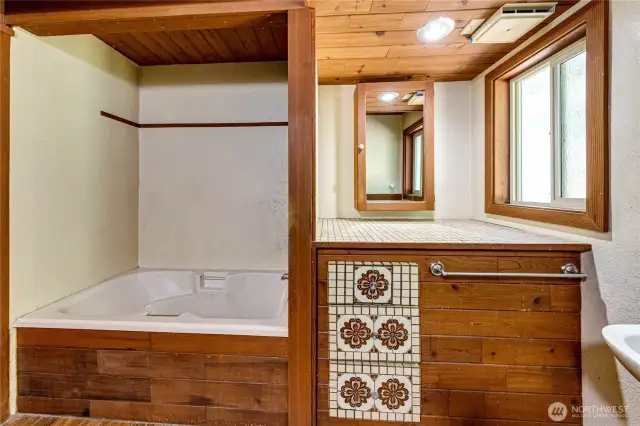 Main Floor/Bath