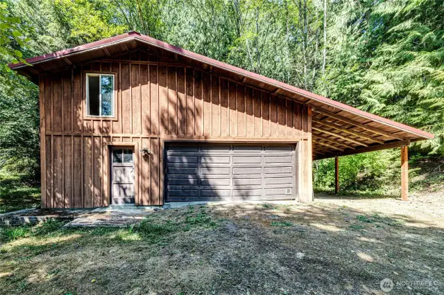 Detached Garage