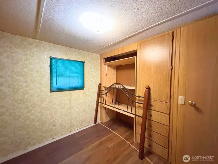 2nd Bedroom / Office