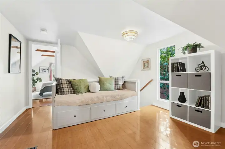 Gracious landing between two bedrooms