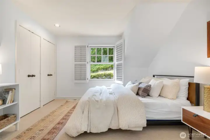 2nd Bedroom with garden view
