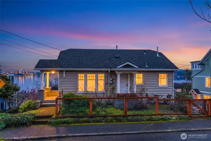 Enjoy extraordinary sunrises over the Cascades and sunset light bouncing off the Bellevue skyline.