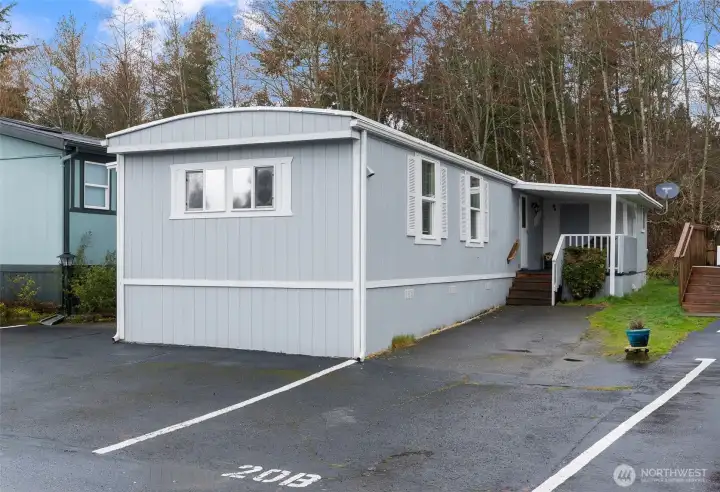 Plenty of parking! New 20-year roof