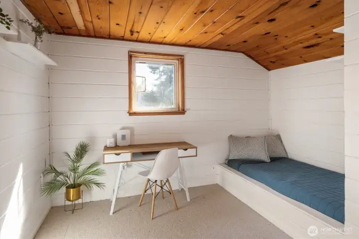 Upper level bedroom #1