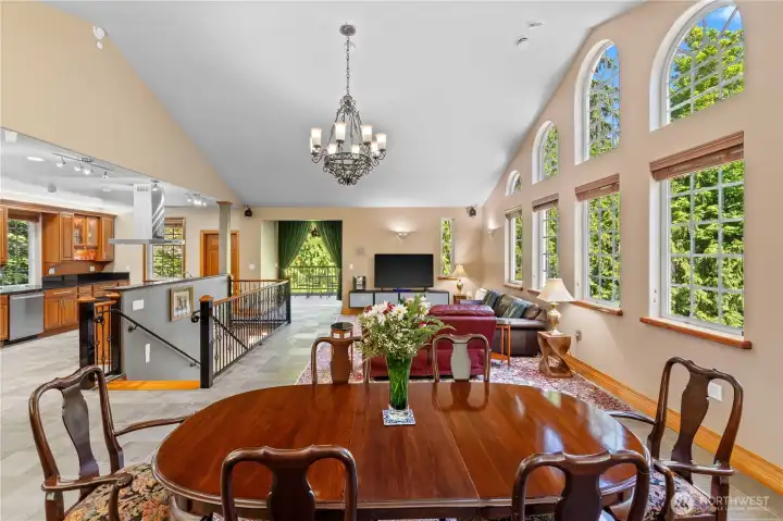 Large dining space is available amongst the other open spaces. Large dining space is available amongst the other open spaces.
