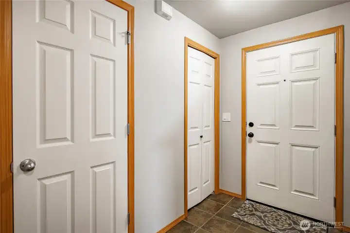 Entryway 1/2 bath to the left