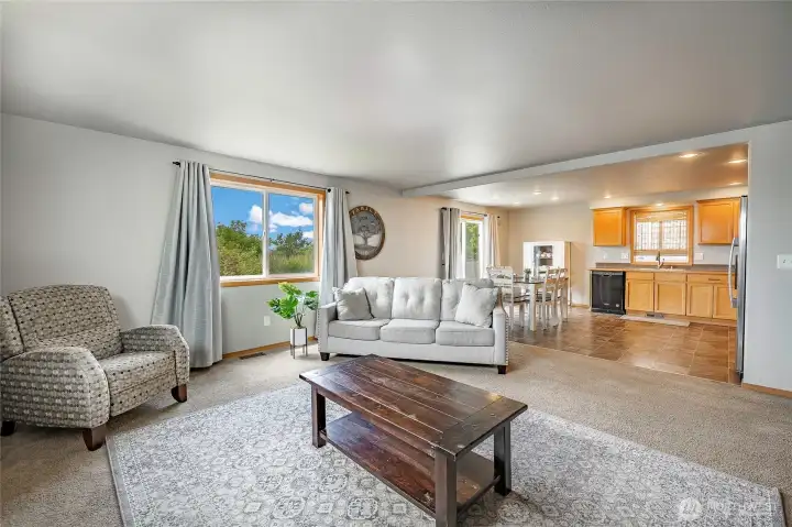 looking from living you to kitchen