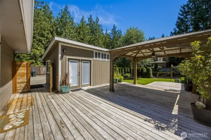 Deck, office, and gazebo off the MIL/ADU