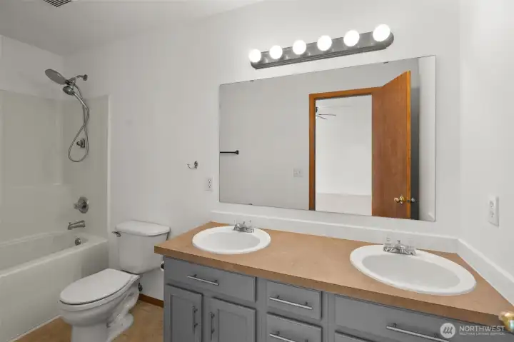 Primary bath