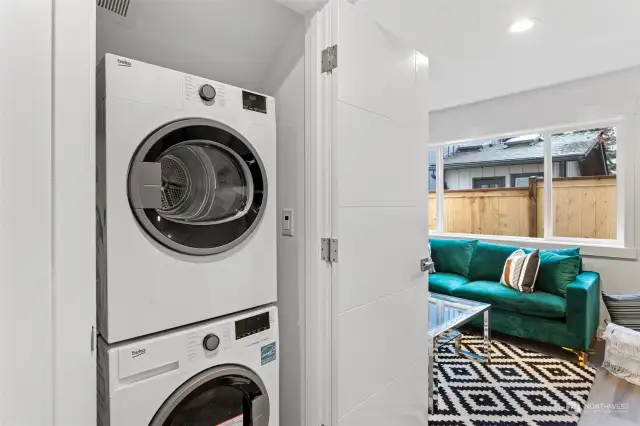 Washer & Dryer included!