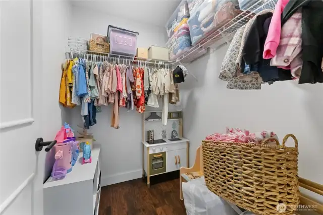 Bedroom # Walk In Closet