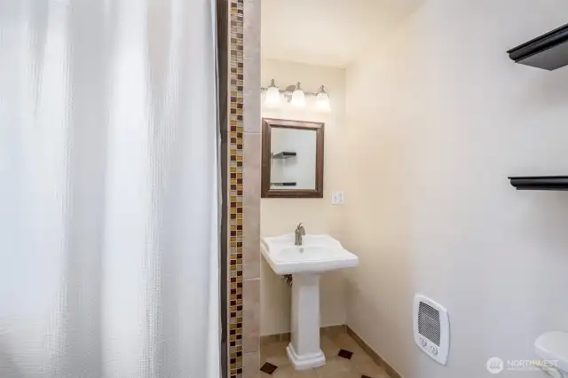 Primary 3/4 bathroom