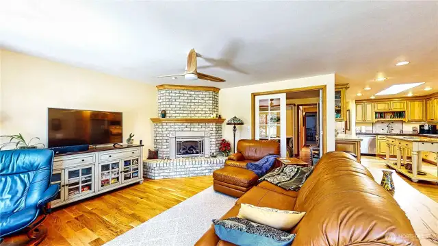Living Room with Gas Fireplace & Hardwood Floors