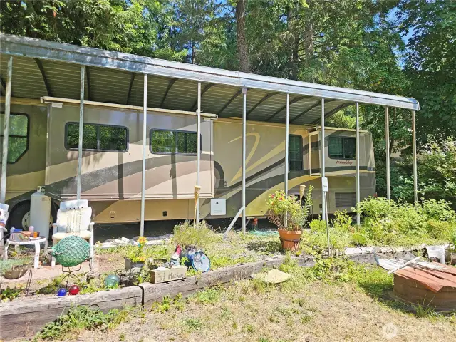 A better view of the size and scope of the larger of the two carports.