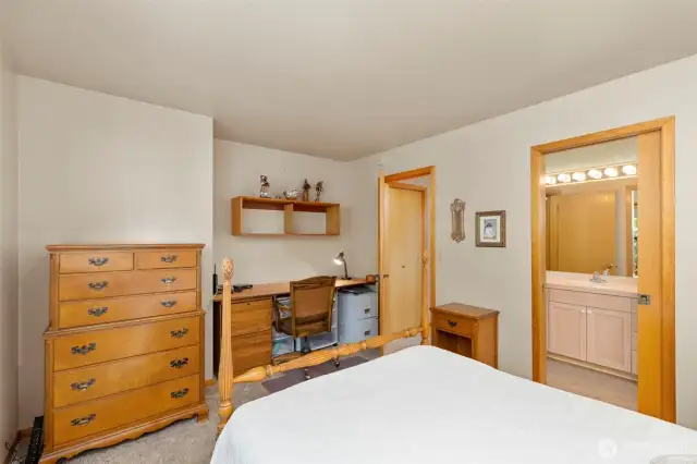 2nd Bedroom with built in desk