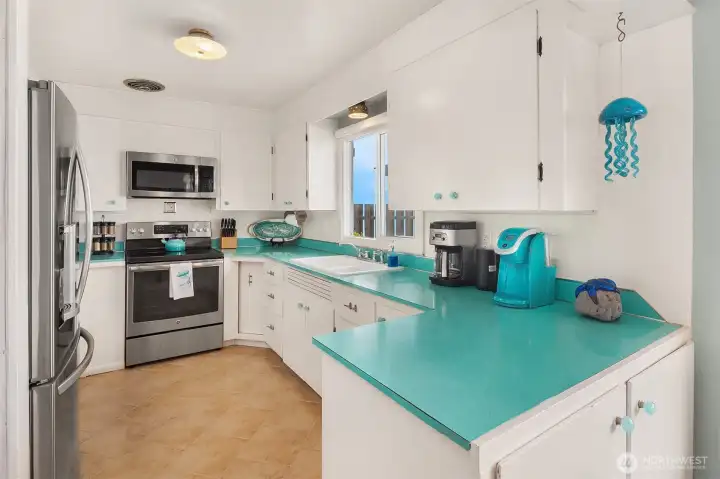 Original beachy countertops are retro and fun.
