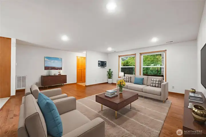 Huge Living Room, virtual staging