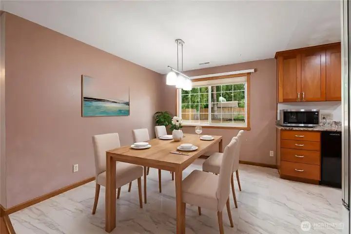 Kitchen eating area, virtual staging