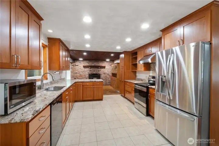Large beautifully updated kitchen