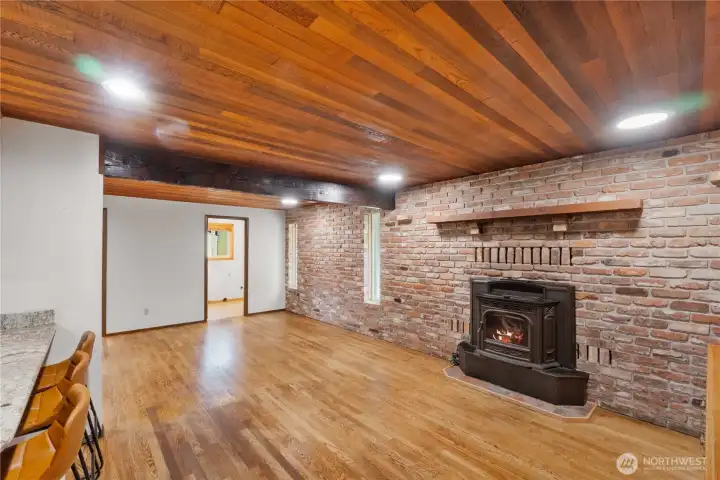 Family room w pellet stove