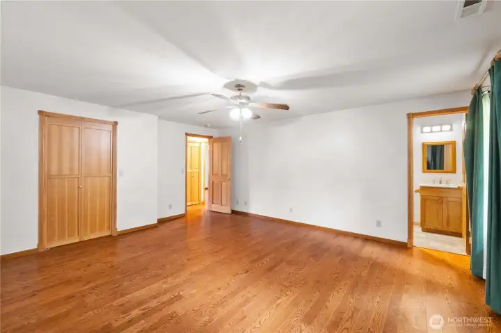 Primary suite
