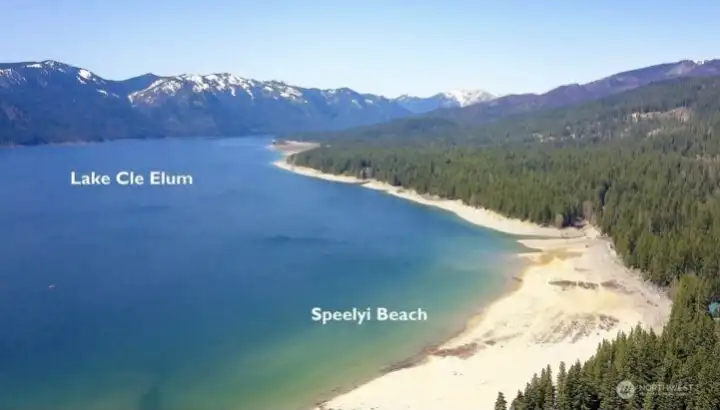 Minutes from Lake Cle Elum and Speelyi Beach!