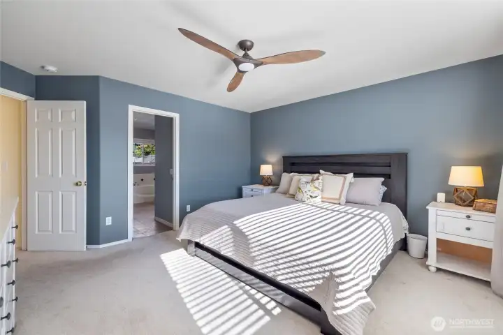 Primary w/ Walk-in Closet & EnSuite