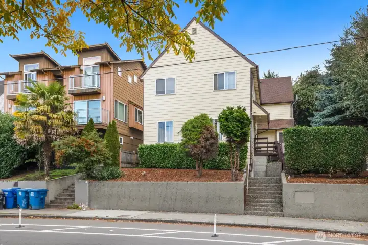5210 11th AVE NE