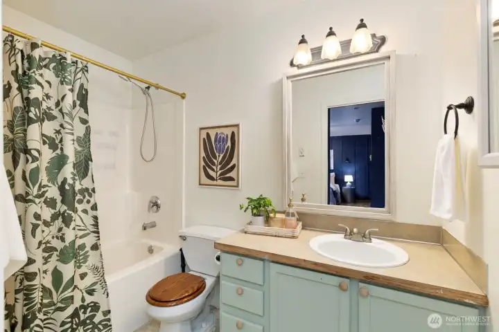 Primary ensuite bath