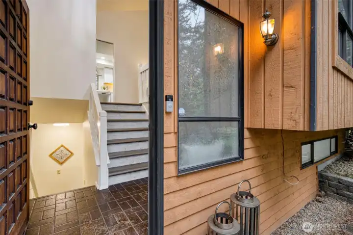 Traditional split-entry welcomes you in.