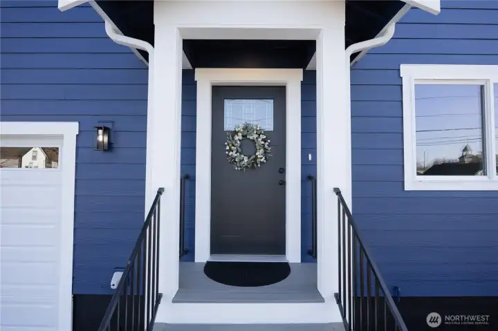 Welcome to 1116 Sumas Ave Unit #1