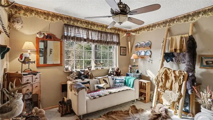 Upstairs guest bedroom.