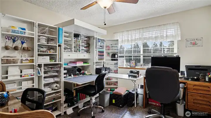 Second upstairs guest bedroom.