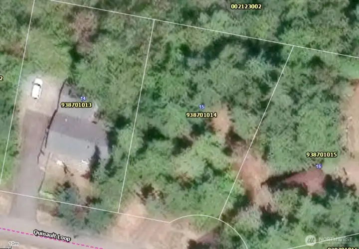 Oversized lot with plenty of distance from the neighbors. Clear some trees for even better views! Oversized lot with plenty of distance from the neighbors. Clear some trees for even better views!