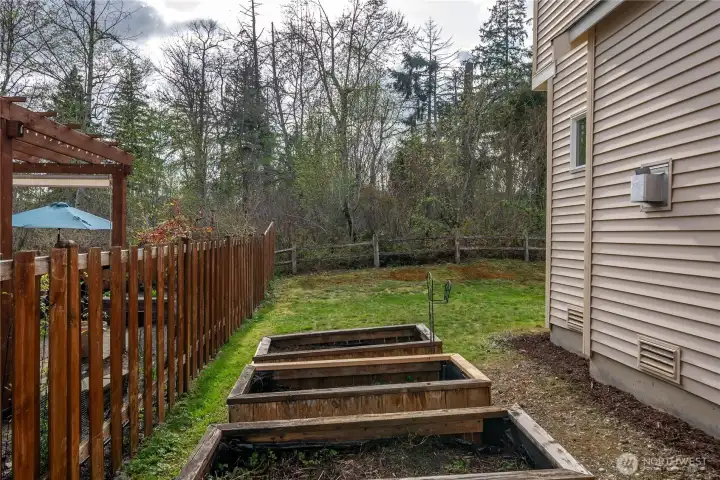 Ready to go raised garden beds