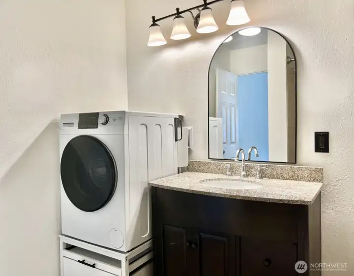 BRAND NEW LAUNDRY!  All-in-one washer/dryer for added convenience at home!