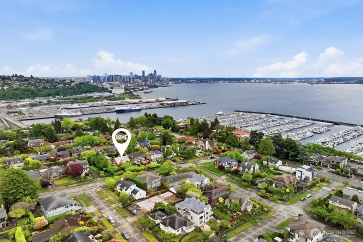 This location offers both quietness & connection just moments from the heart of the city - everything you love is only moments away!