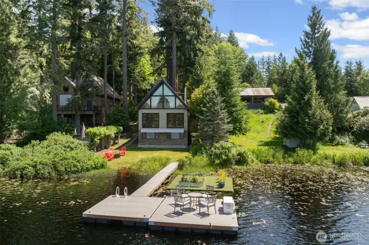 Newer composite dock with a detachable motorized dock to float around the lake.