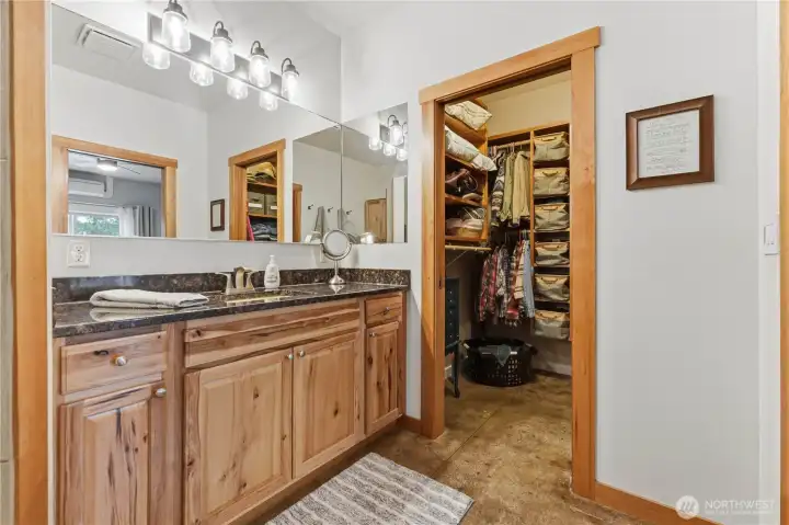 Double Sink and Walk-In Closet