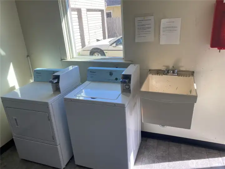 Coin op laundry