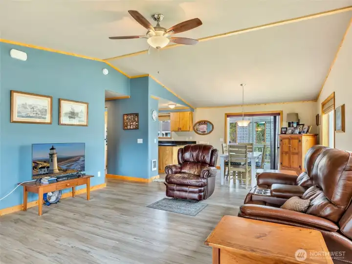 Freshly painted interior and newly installed pine trim throughout. Freshly painted interior and newly installed pine trim throughout.