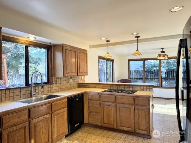 spacious kitchen with eat in area