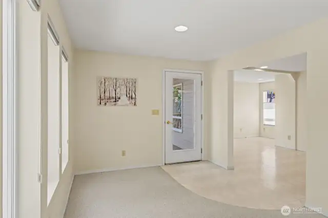 Sun Room/Flex Space