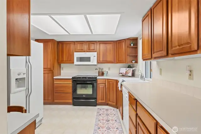 Kitchen with lots of Counter Space