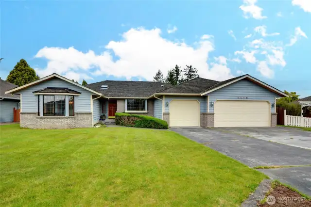 Ready for you vision! Sitting on one third of an acre! Territorial sound views from the front of the home - mountain views from the back!