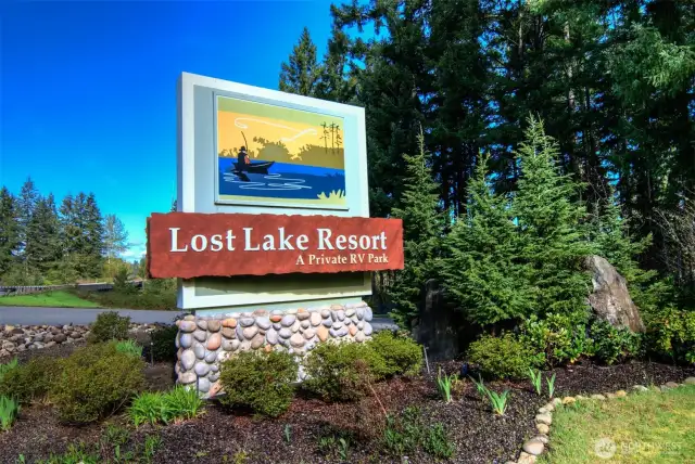 ENTRANCE TO THE RESORT