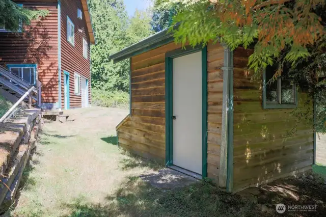Well house.