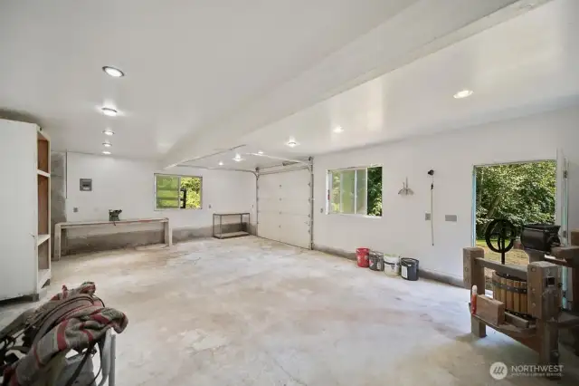 Large lower garage.