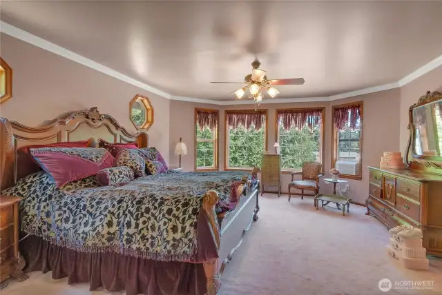 Primary Bedroom with walkin closet
