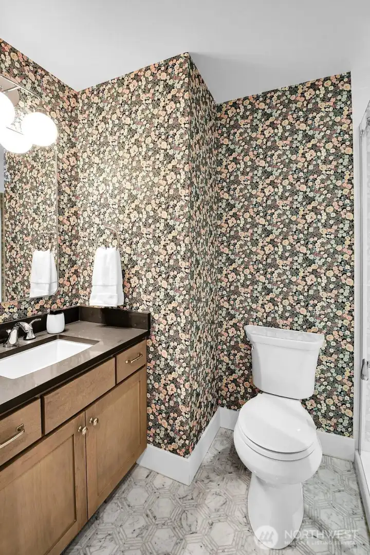 These wall papers will make you smile:)
